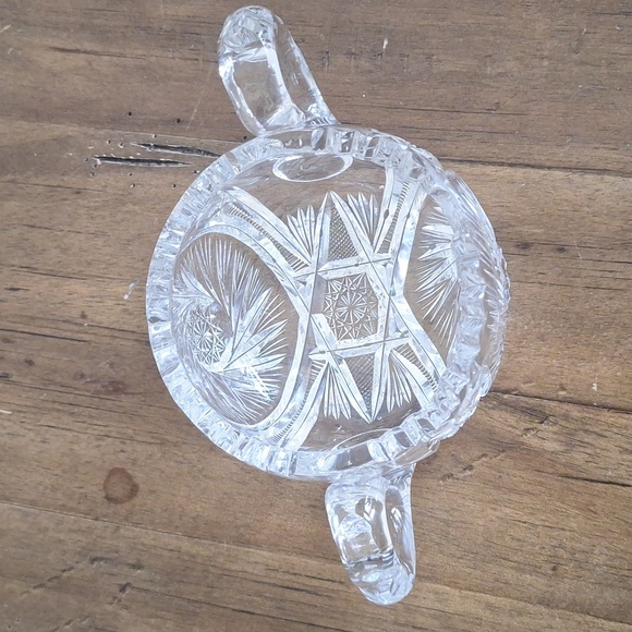 Vintage Pressed Glass Sugar Bowl – Starburst Pattern with Handles - Picture 2 of 6